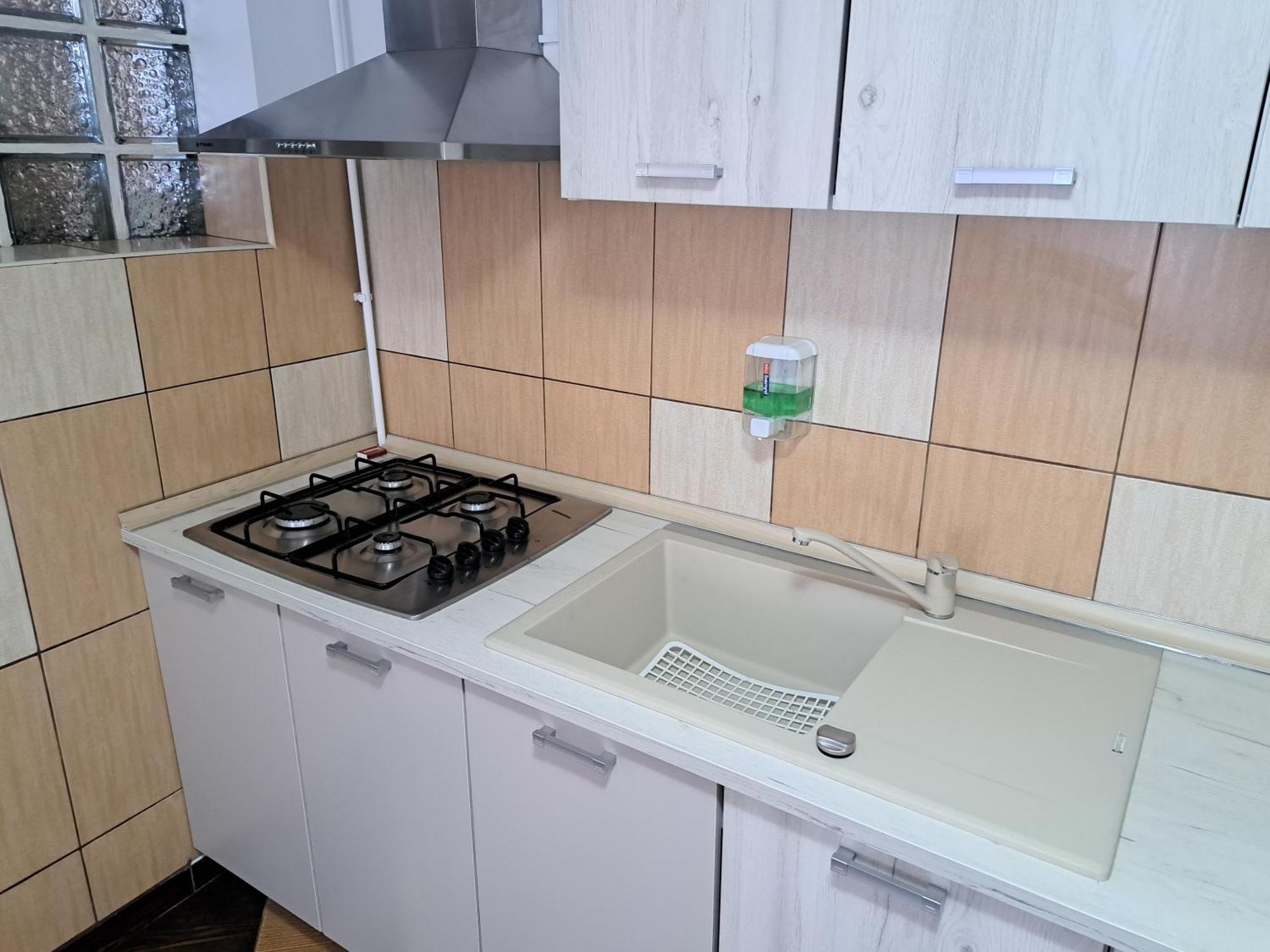Shelby Accommodation -Adult Only- ซินายา ภายนอก รูปภาพ